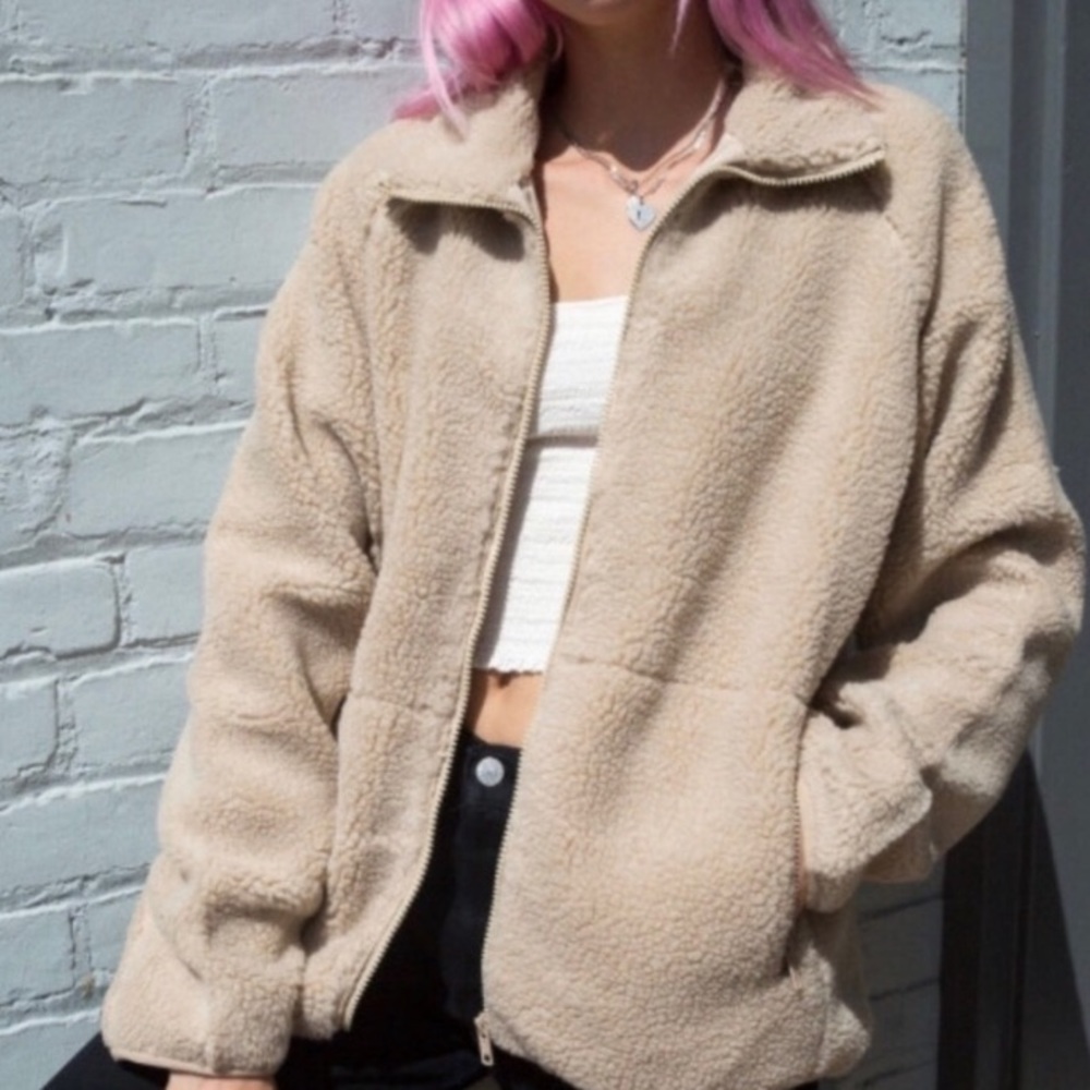 BRANDY MELVILLE fluffy jacket zip up